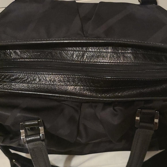 Authentic Burberry diaper bag. - Picture 6 of 11
